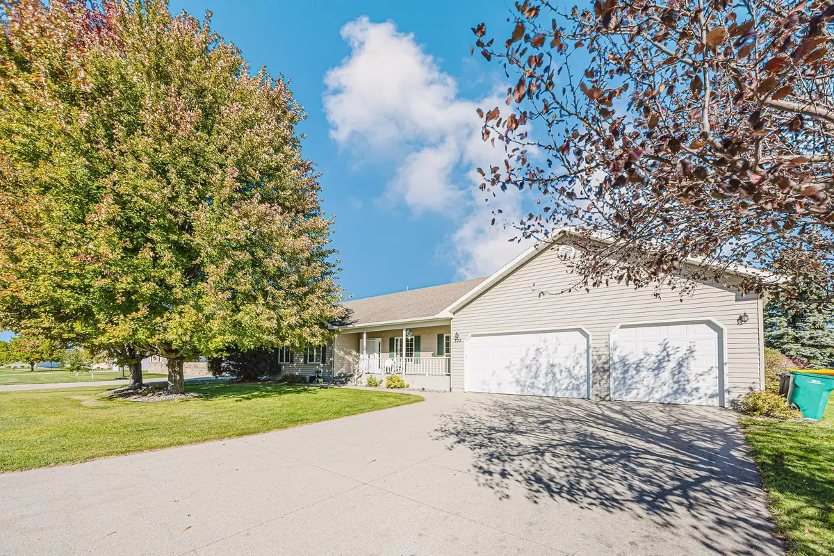 302 Fairway Drive, Casselton, ND 58012 - Image #1