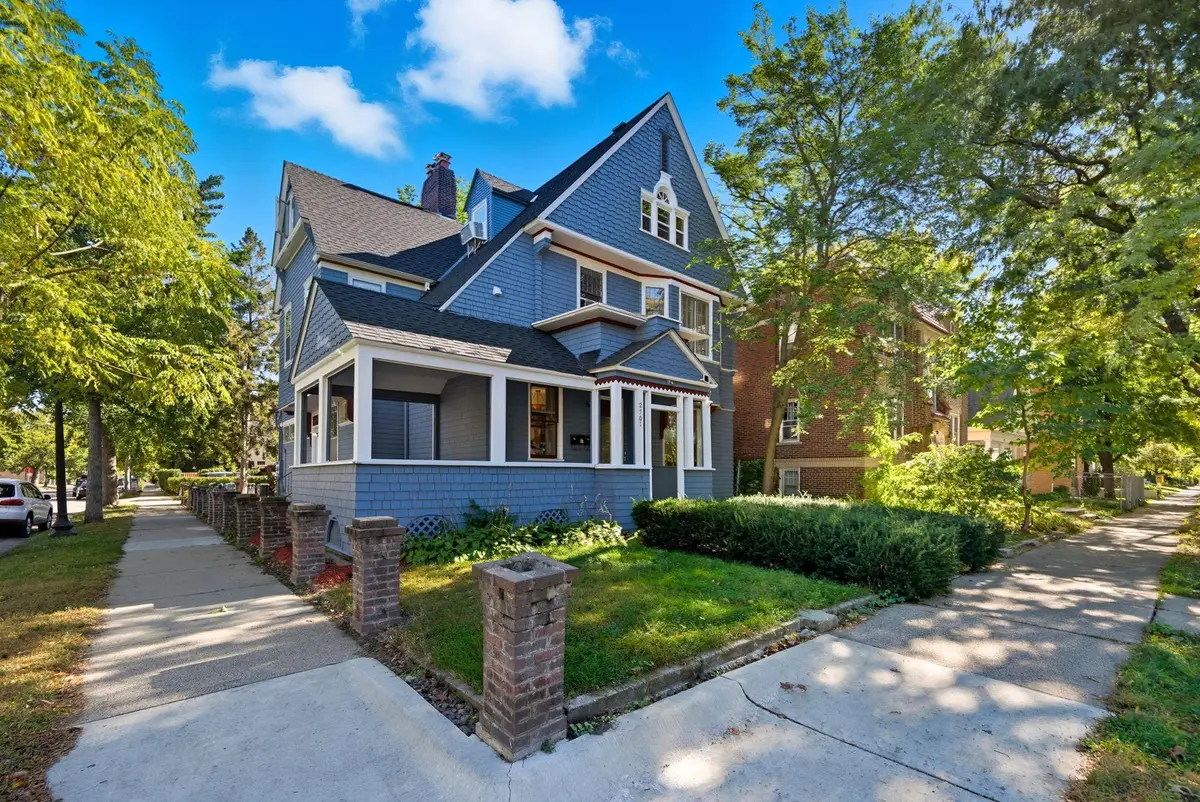 2701 Dupont Avenue S, Minneapolis, MN 55408 - Image #1