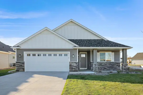 17774 Hoover Street Nw, Elk River, MN 55330