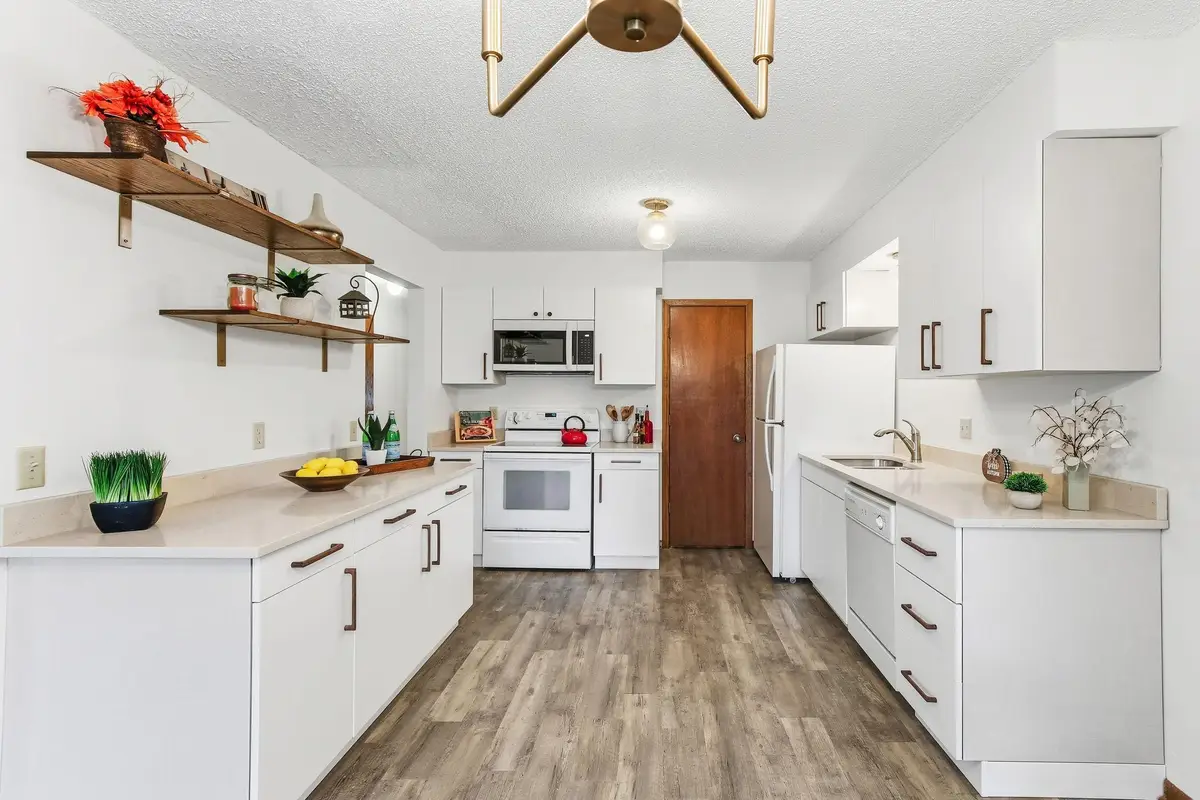 1923 Fox Ridge Drive #B, West Saint Paul, MN 55118 - Image #1