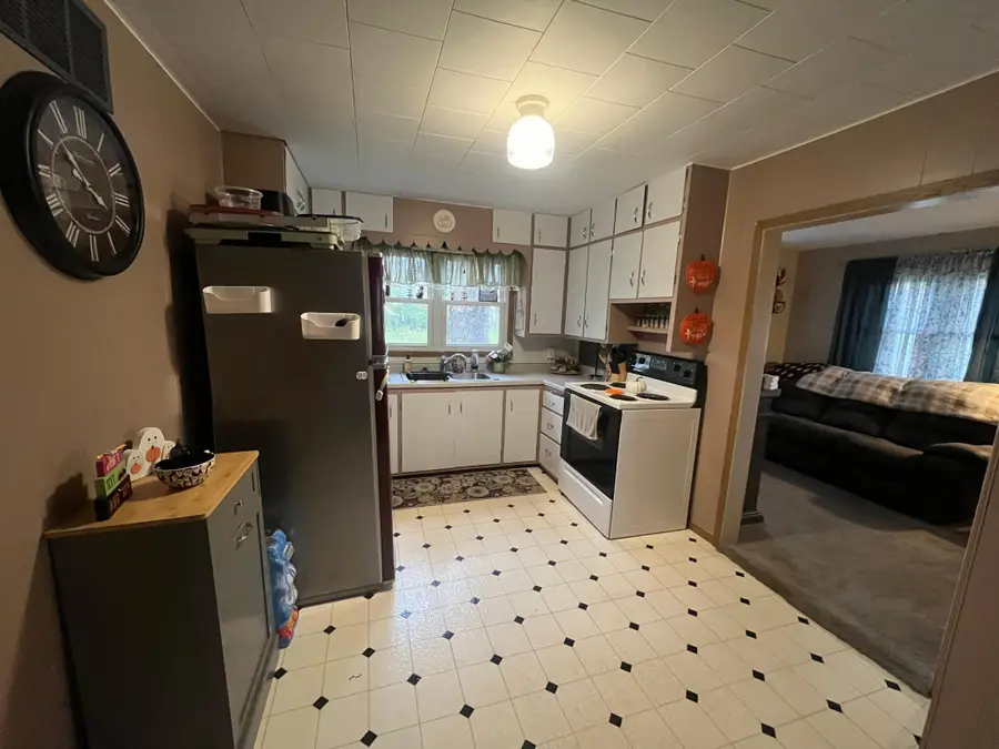 10 S Borud Street, Winger, MN 56592 - Image #3