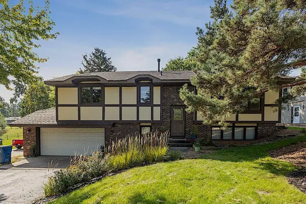 2391 7th Street Nw, New Brighton, MN 55112