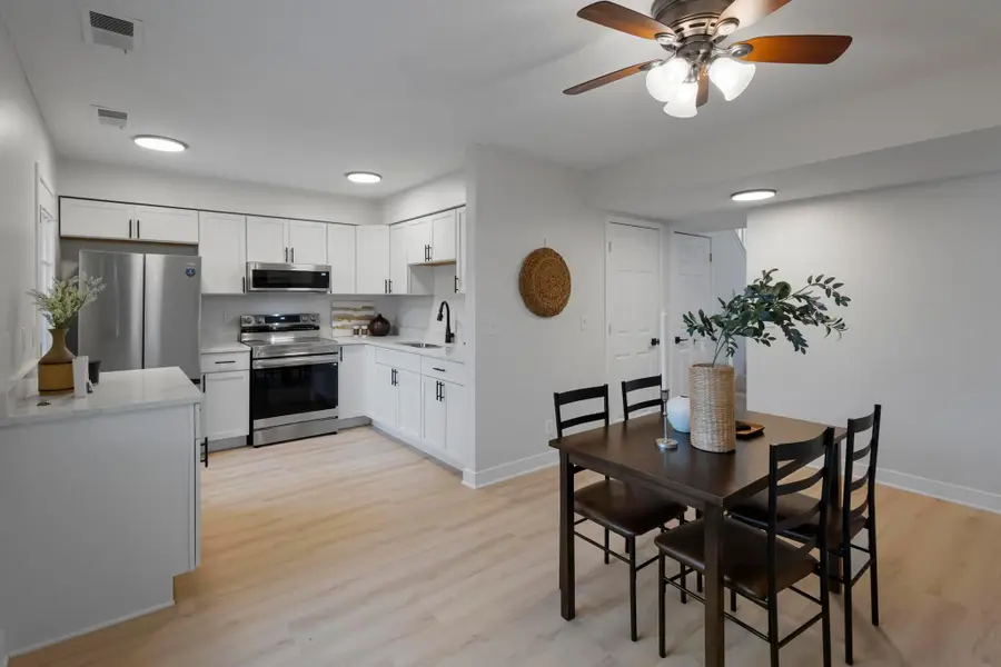 7838 Dunmore Road, Woodbury, MN 55125 - Image #3