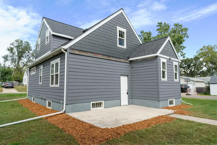 5003 Fairview Avenue N, Crystal, MN 55429 - Image #2