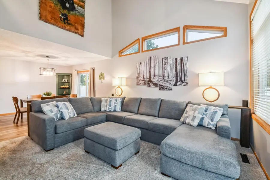 2148 Mcgregor Lane, Shakopee, MN 55379 - Image #2