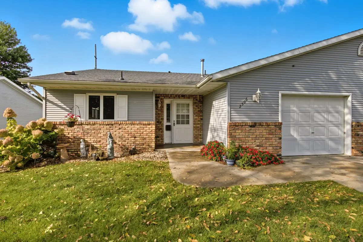 2506 9th Street Sw, Willmar, MN 56201 - Image #1