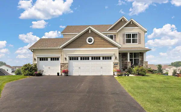 2172 Spring Lake Court, Shakopee, MN 55379