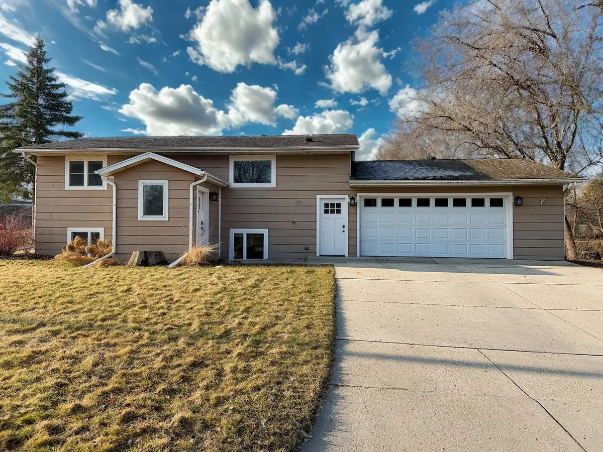 128 E Channing Avenue, Fergus Falls, MN 56537 - Image #1