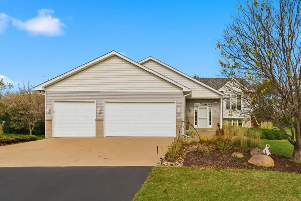 696 Buttercup Court, Hudson, WI 54016
