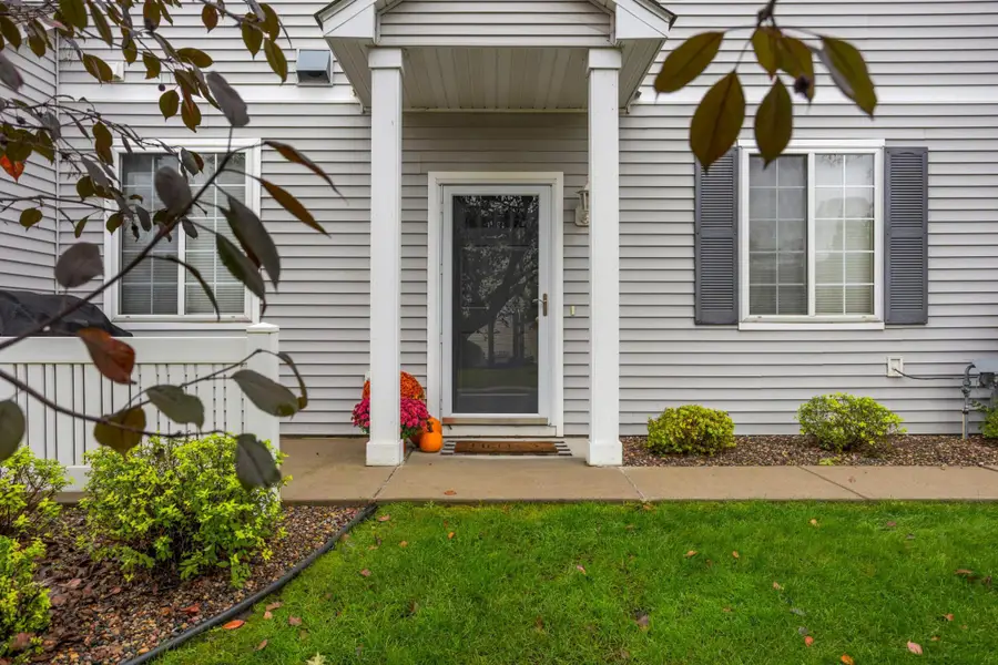 379 Frederick Circle #905, Hastings, MN 55033 - #2