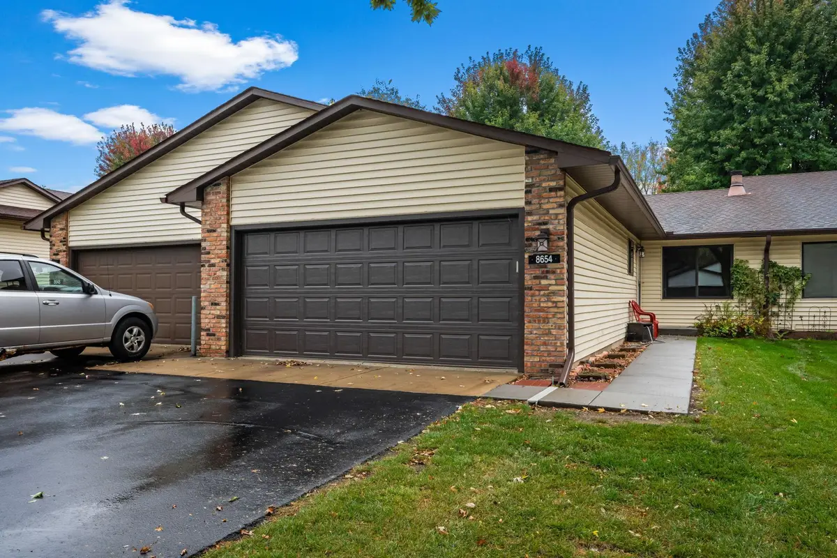 8654 134th Street W, Apple Valley, MN 55124 - Image #1