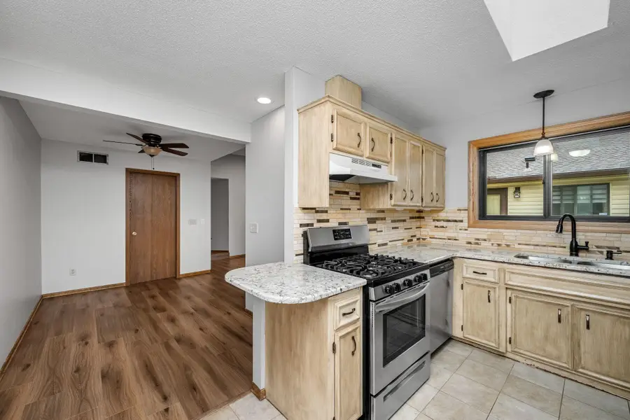 8654 134th Street W, Apple Valley, MN 55124 - Image #2