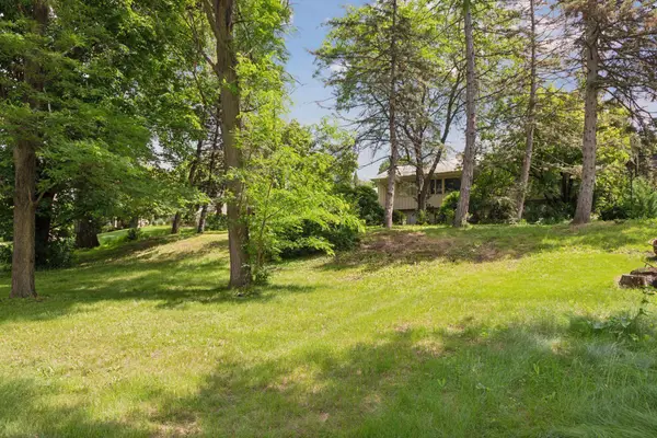 1065 Colby Street, Saint Paul, MN 55116