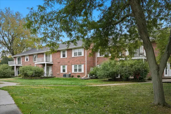 6337 Alderwood Circle #A, Woodbury, MN 55125