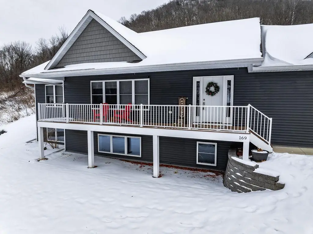 169 Cobblestone Lane, Winona, MN 55987 - Image #1