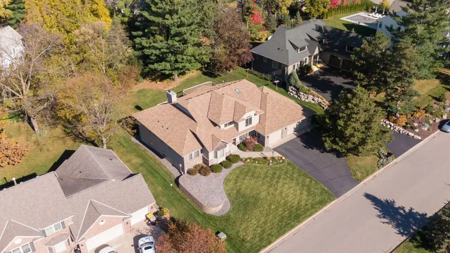 703 Wesley Lane, Mendota Heights, MN 55118 - Image #3