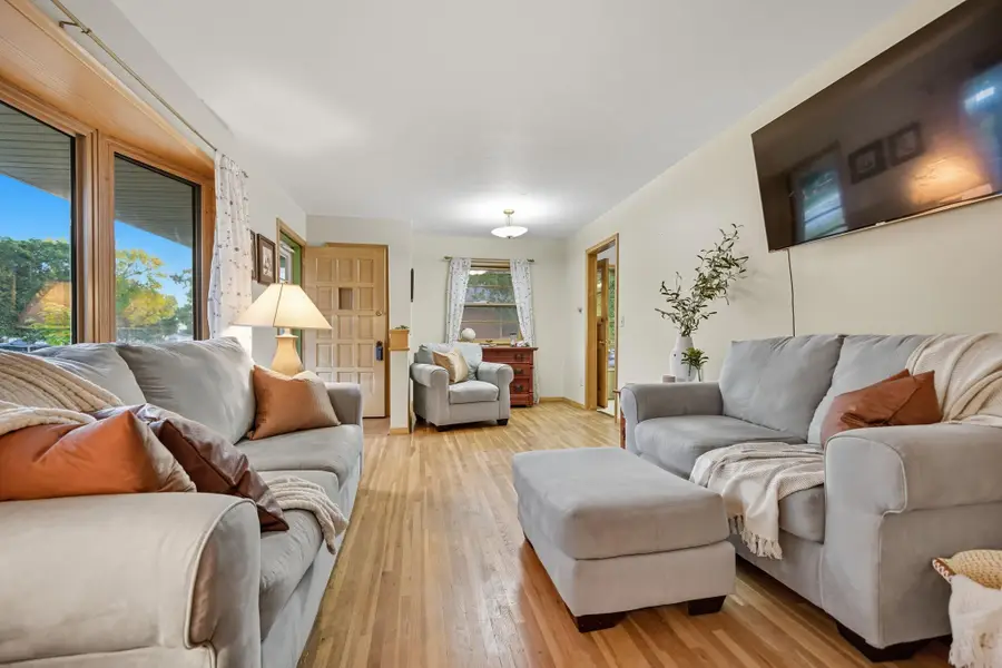 8832 Hadley Avenue S, Cottage Grove, MN 55016 - Image #2