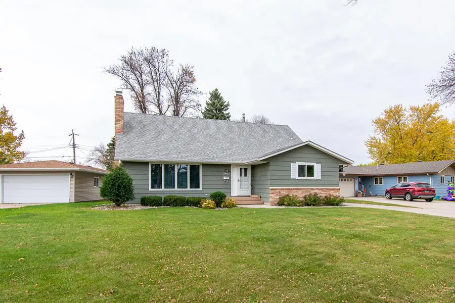 2902 3rd Street N, Fargo, ND 58102 - Image #3