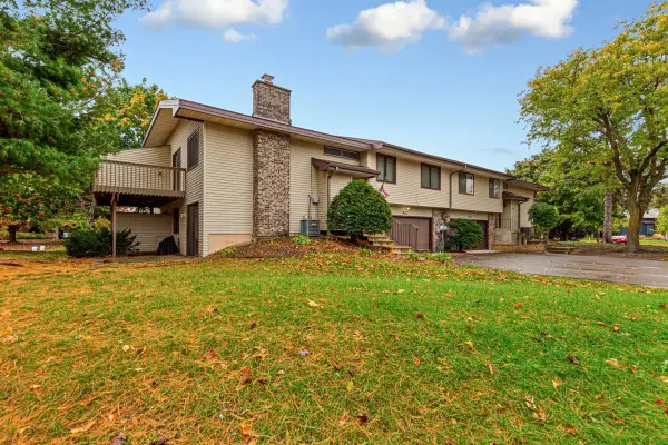 1504 Pheasantwood Trail, Northfield, MN 55057