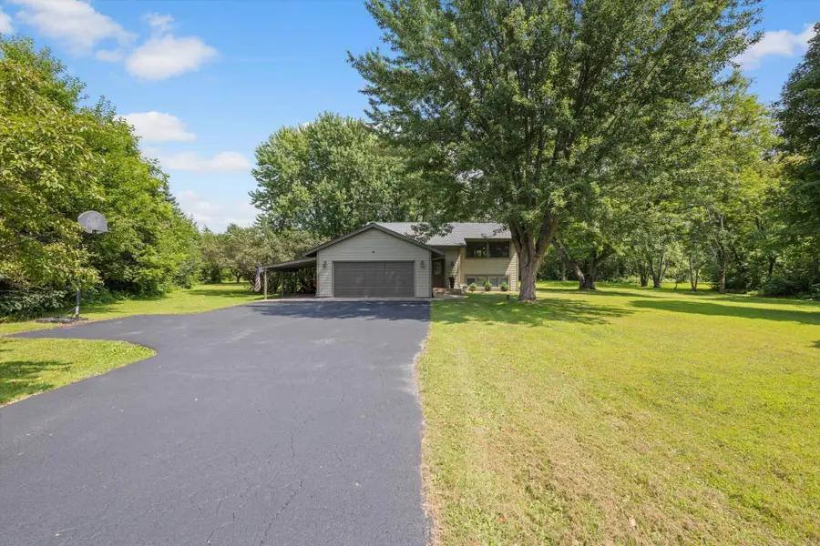 535 Nordic Lane, Hudson, WI 54016 - Image #2