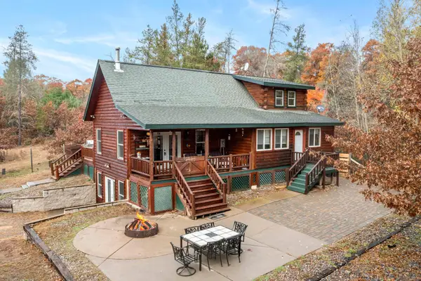 6940 Lumberjack Trail, Oakland, WI 54830