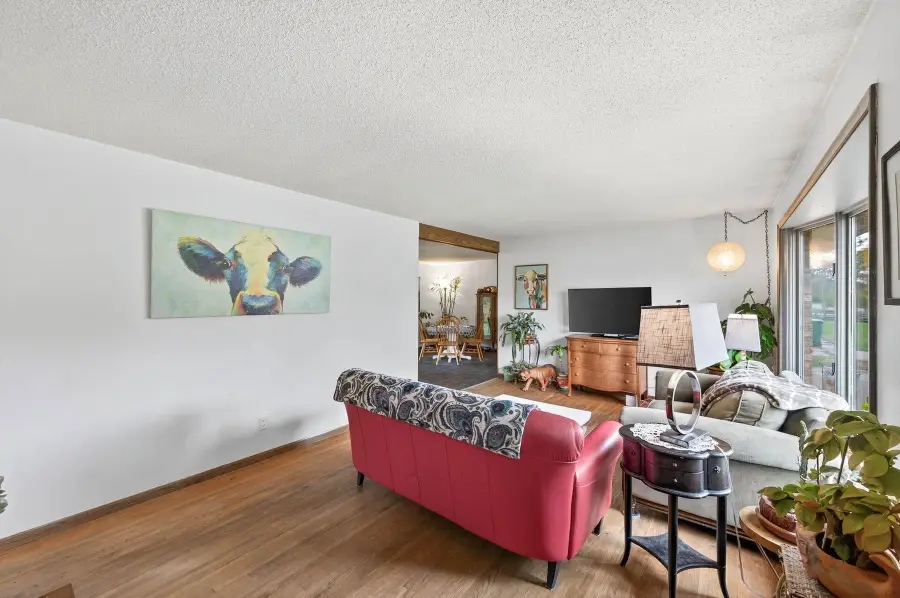 5317 Lakeside Avenue N, Crystal, MN 55429 - Image #3