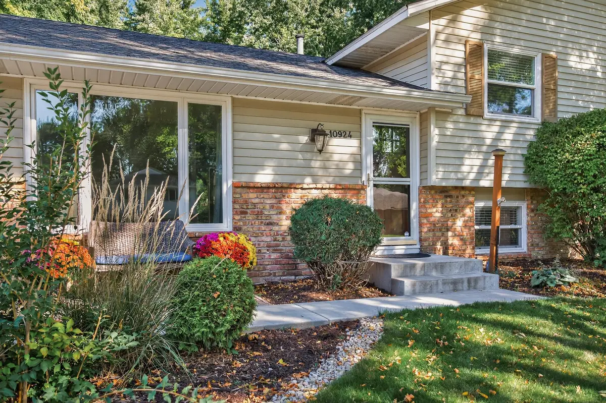 10924 101st Place N, Maple Grove, MN 55369 - Image #1