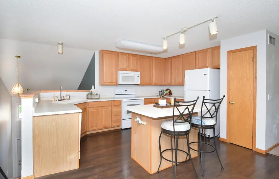 343 Heritage Trail, Circle Pines, MN 55014 - Image #2