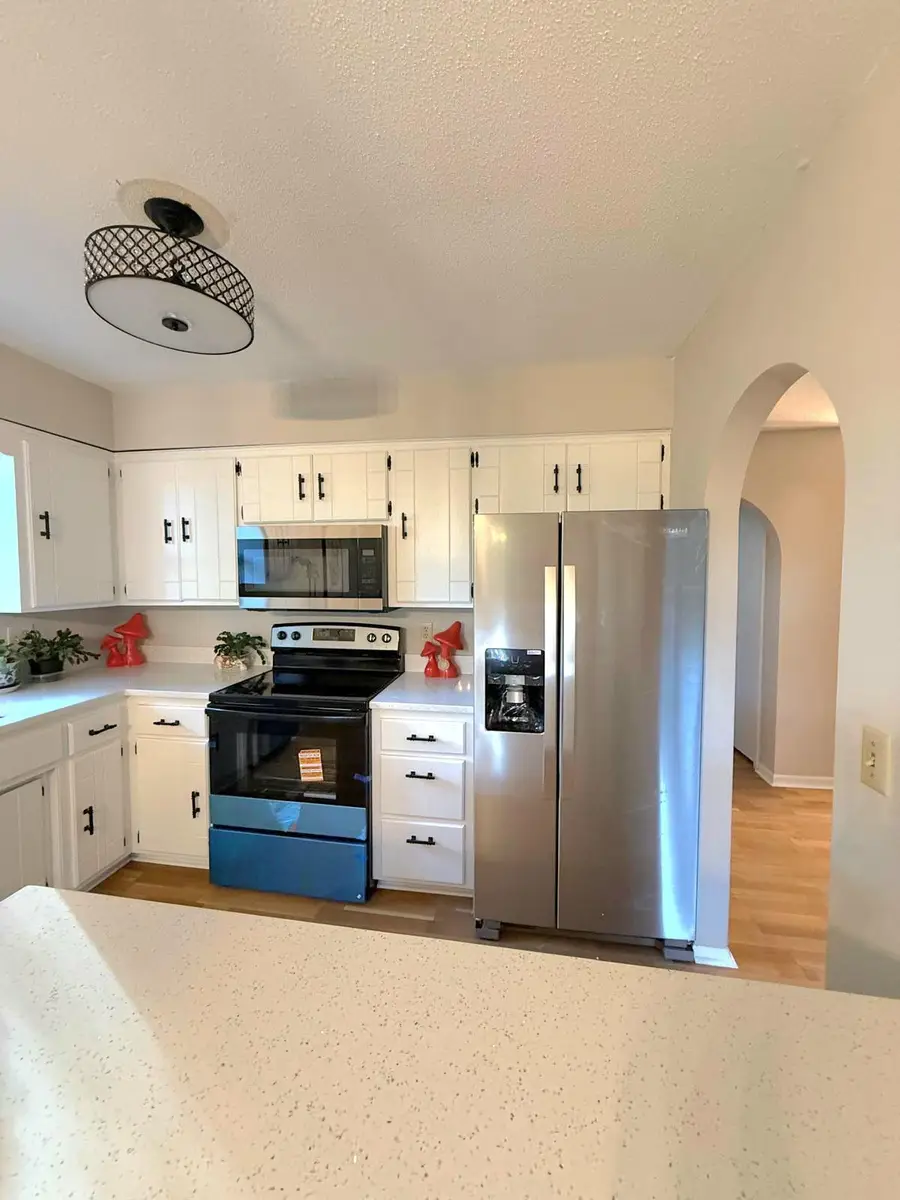 4174 Oakcrest Drive, Vadnais Heights, MN 55127 - Image #3