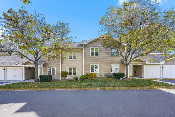 1807 1/2 County Road E East #34, White Bear Lake, MN 55110