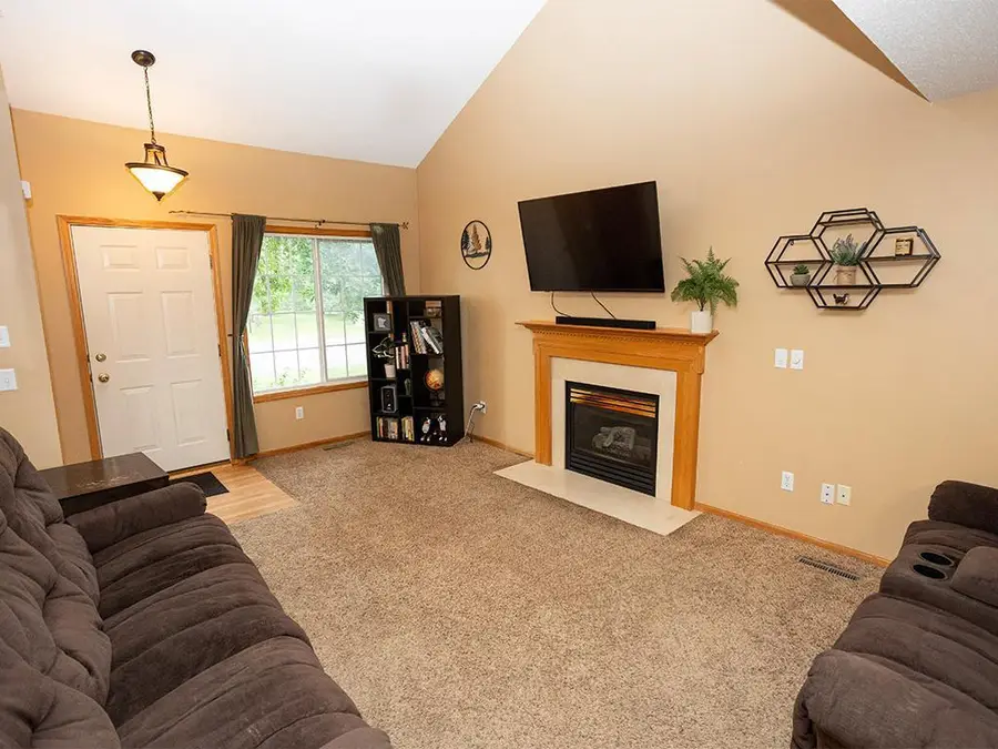 6816 Benton Circle #35, Inver Grove Heights, MN 55076 - Image #2