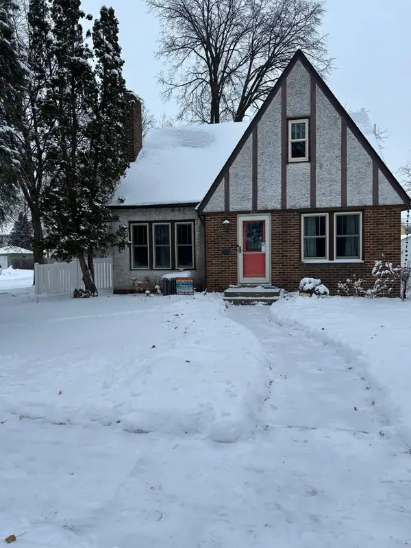 881 Clear Avenue, Saint Paul, MN 55106