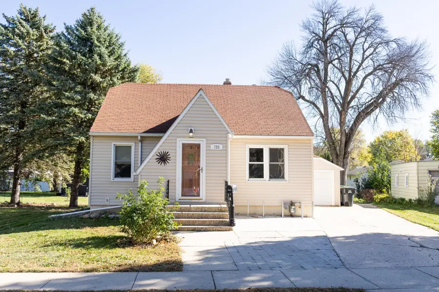 720 Winifred Street, Worthington, MN 56187 - Image #3