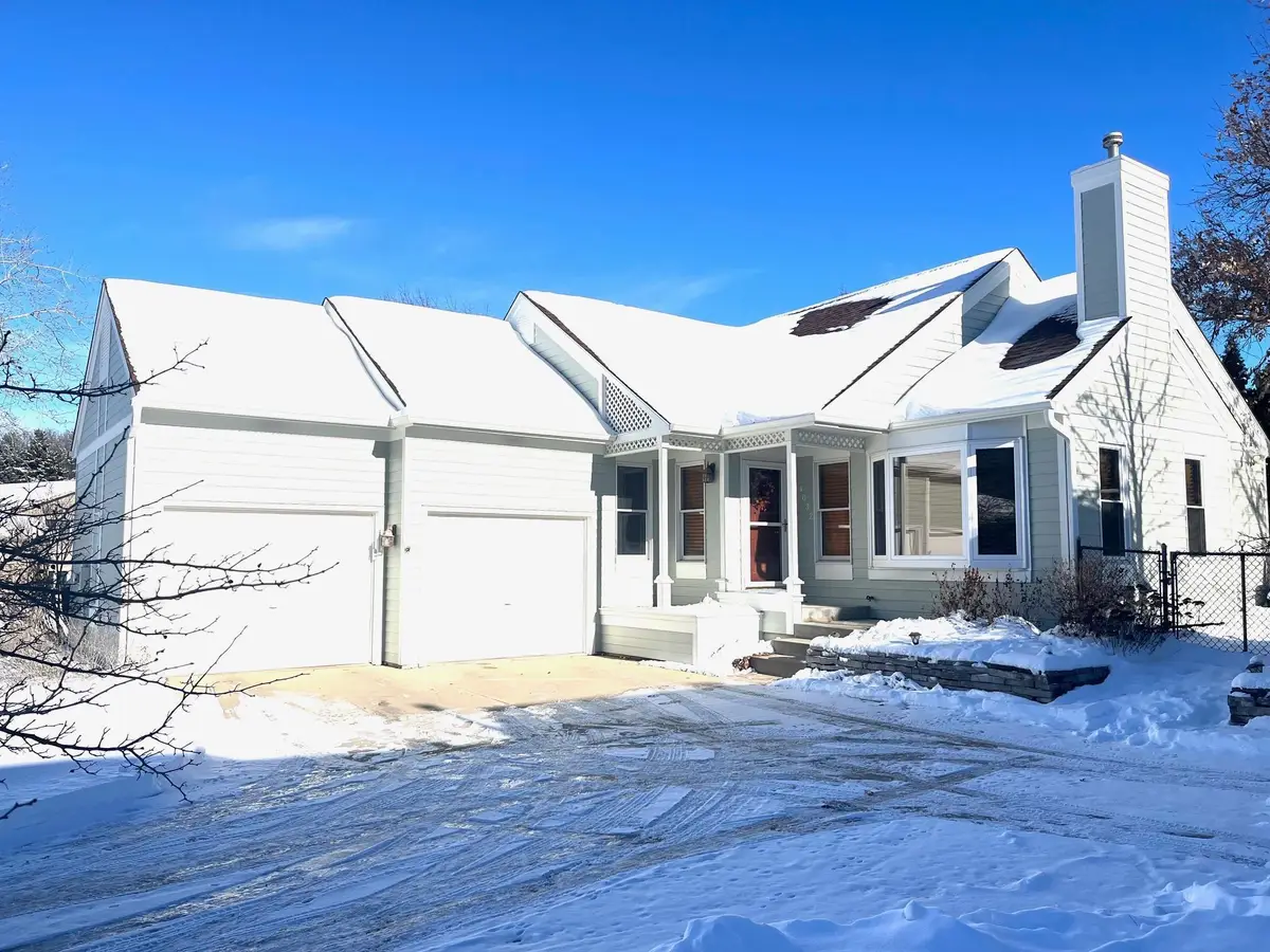 4032 Alberta Drive Ne, Rochester, MN 55906 - Image #1