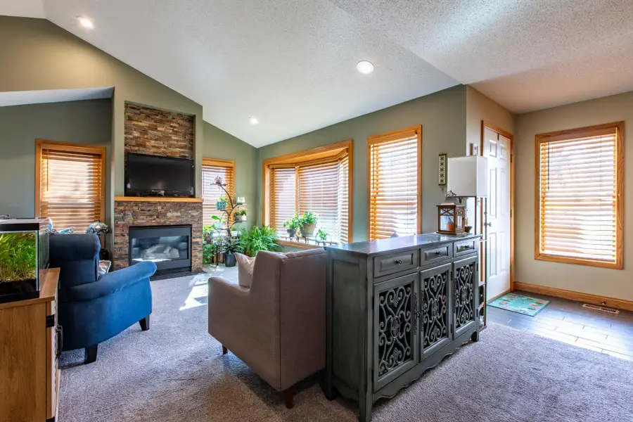 4032 Alberta Drive Ne, Rochester, MN 55906 - Image #3