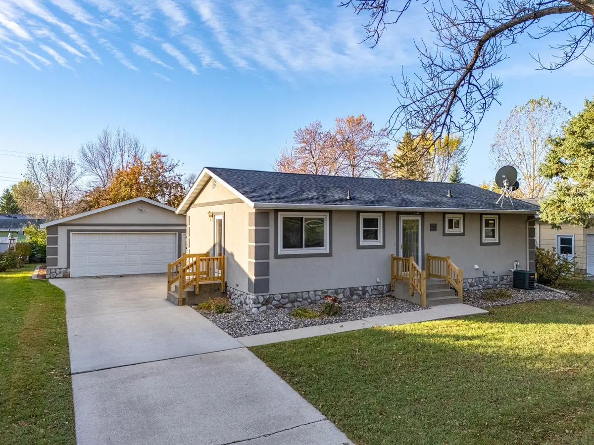 416 Crescent Avenue, Crookston, MN 56716 - Image #1