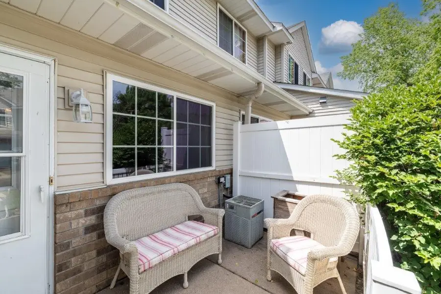 8870 92nd Street S, Cottage Grove, MN 55016 - Image #2