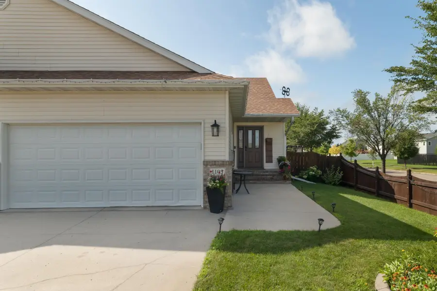 1105 37th Avenue S, Moorhead, MN 56560 - Image #2