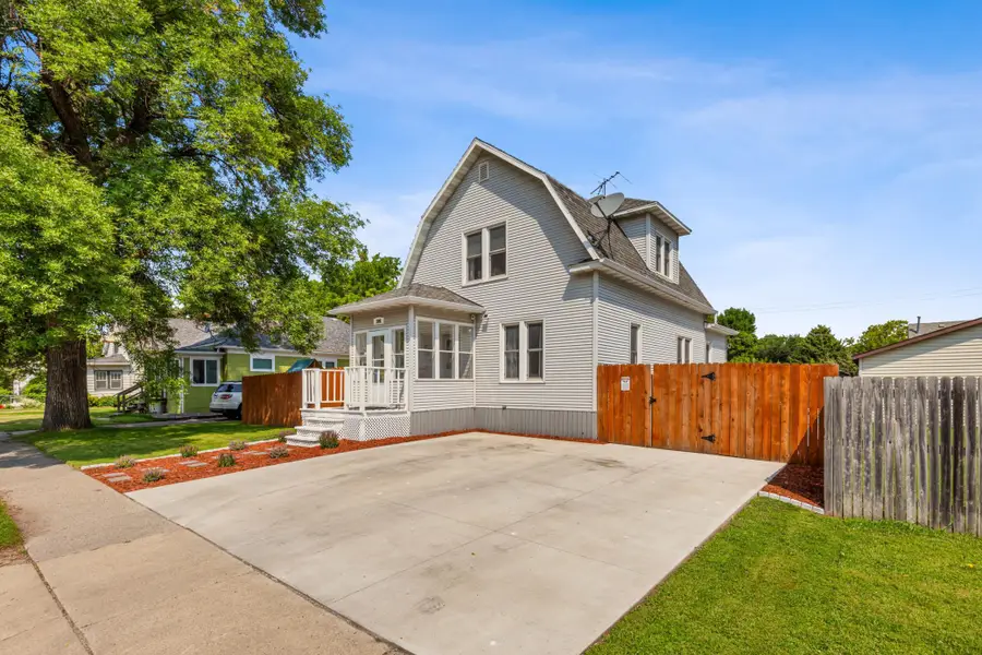 306 Center Avenue E, Dilworth, MN 56529 - Image #2