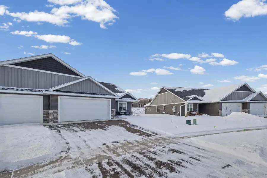 2866 Coventry Circle, River Falls, WI 54022 - Image #2