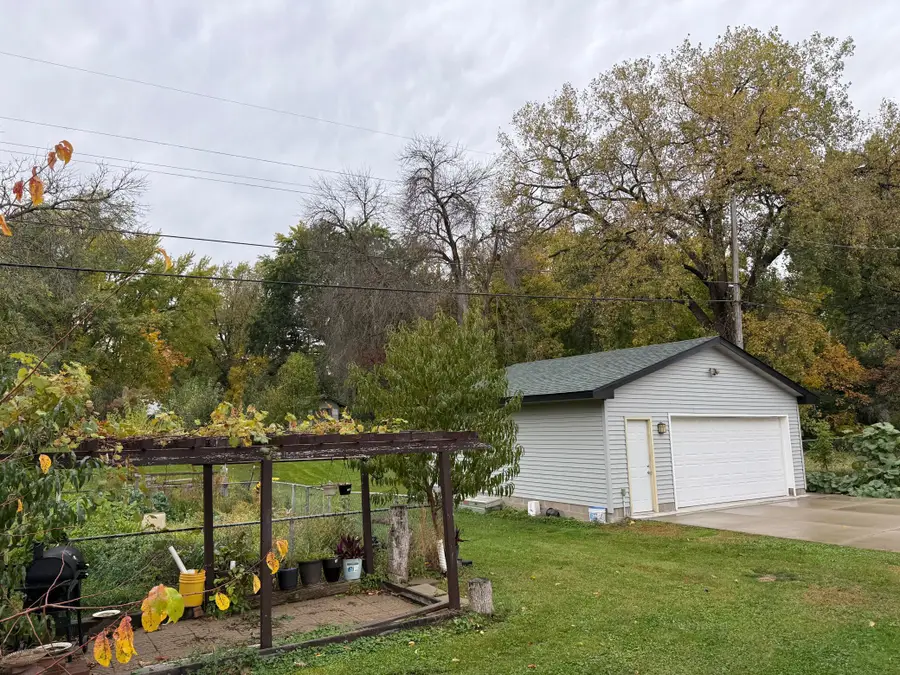 1743 White Bear Avenue N, Maplewood, MN 55109 - Image #3