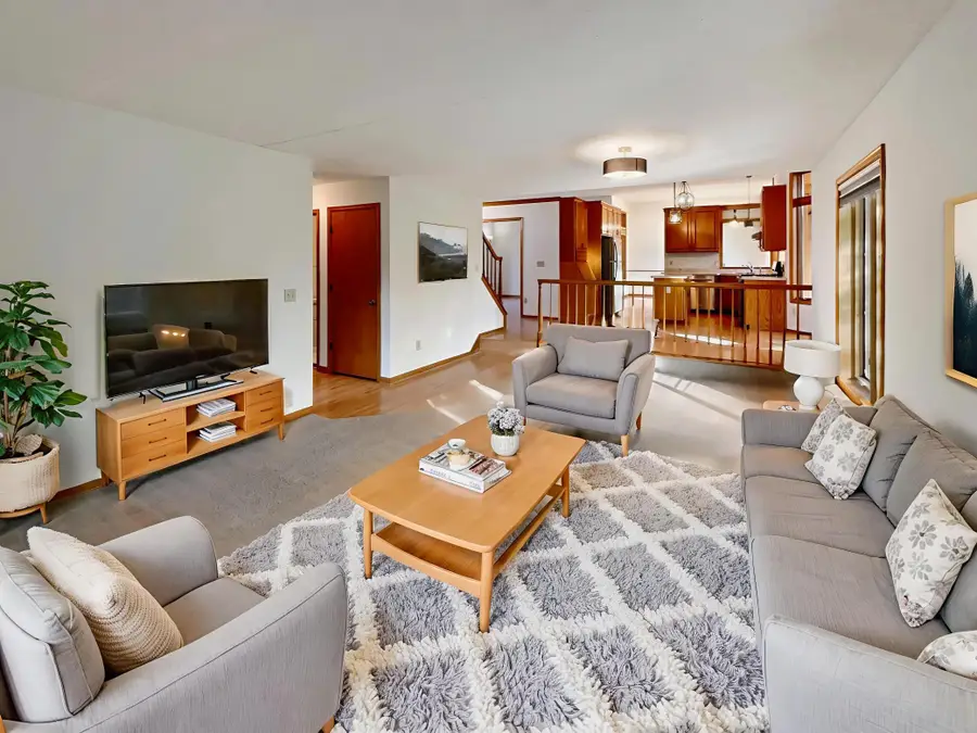 14835 39th Avenue N, Plymouth, MN 55446 - Image #2