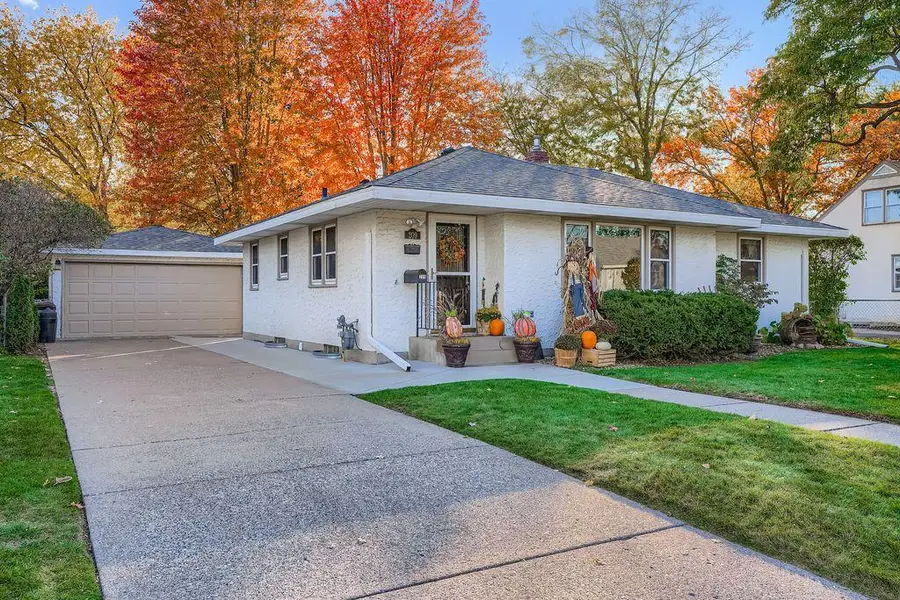 209 Macarthur Street W, South Saint Paul, MN 55075 - Image #2