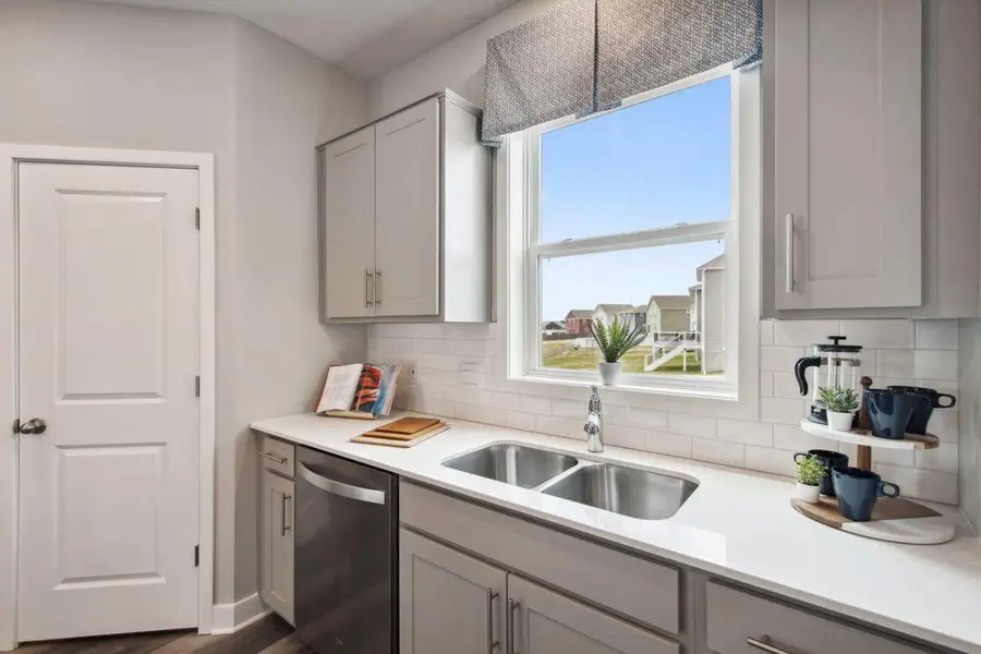 985 Stone Creek Drive, Jordan, MN 55352 - Image #3