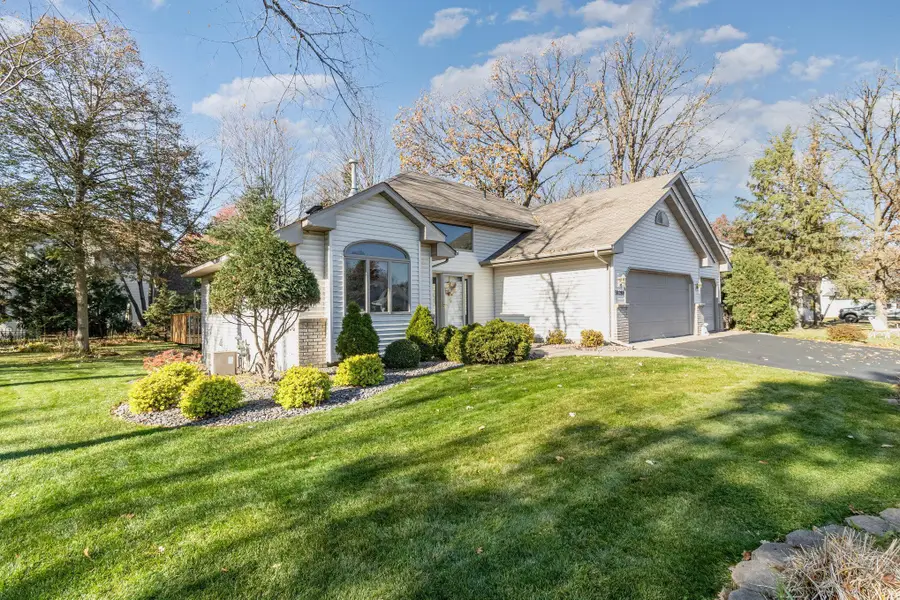 38280 Great Oaks Court, North Branch, MN 55056 - Image #2