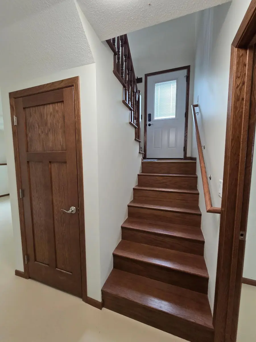 215 Manila Street Ne, Willmar, MN 56201 - Image #3