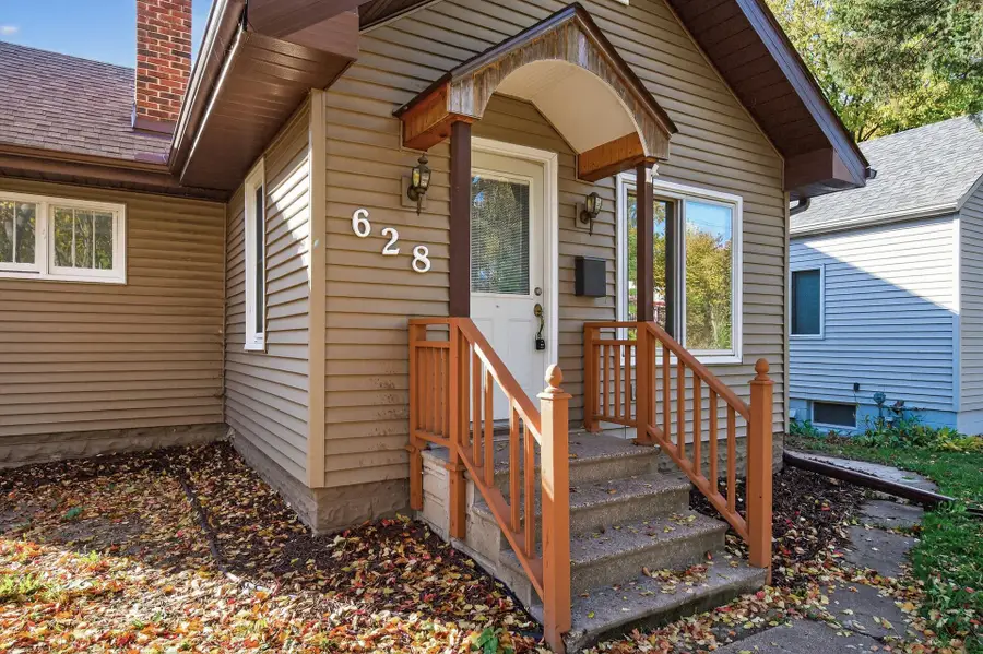 628 Iowa Avenue E, Saint Paul, MN 55130 - Image #2