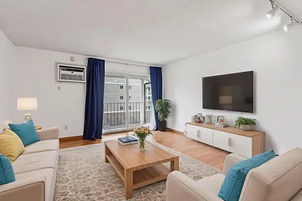 14115 Pennock Avenue #301, Apple Valley, MN 55124