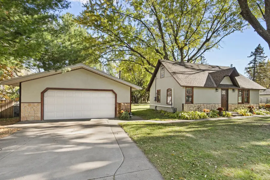 6924 Lakeview Drive, Lino Lakes, MN 55014 - Image #3