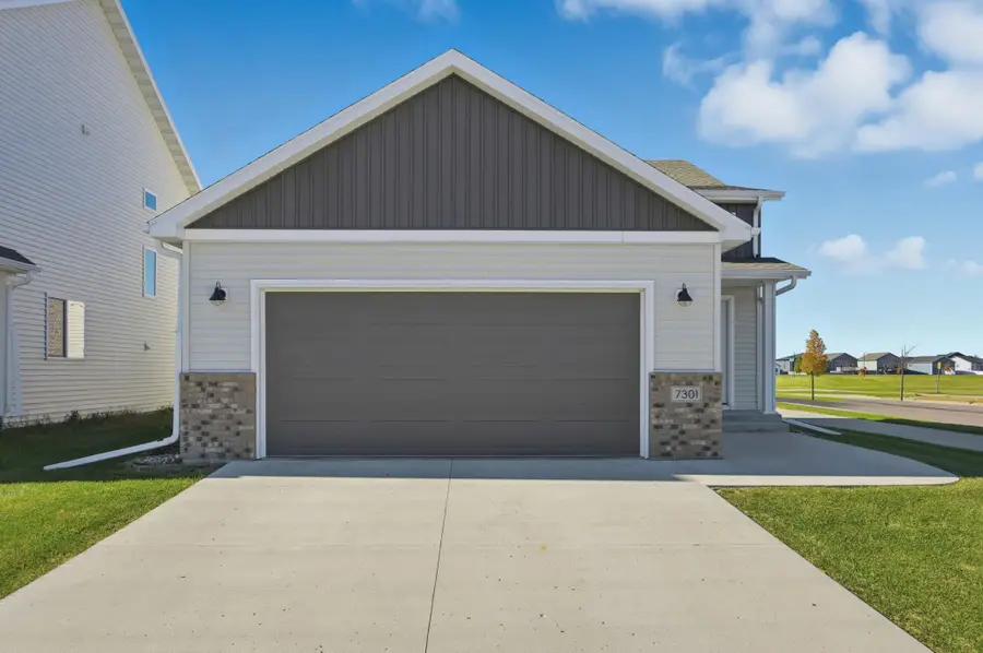 7301 Aquiline Drive S, Fargo, ND 58104 - Image #2